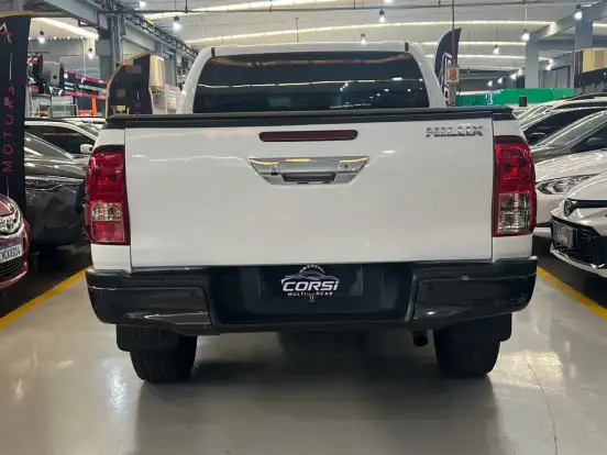 TOYOTA-HILUX-2.8 D-4D TURBO DIESEL CD POWER PACK 4X4 MANUAL TOYOTA-HILUX-2022