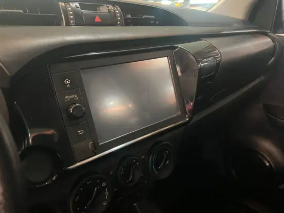 TOYOTA-HILUX-2022