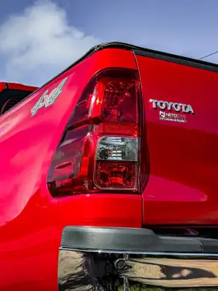 TOYOTA-HILUX-2022