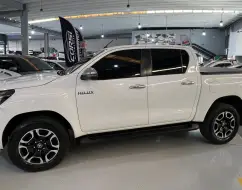 TOYOTA HILUX 2.8 D-4D TURBO DIESEL CD SRV 4X4 AUTOMÁTICO TOYOTA HILUX 2.8 D-4D TURBO DIESEL CD SRV 4X4 AUTOMÁTICO