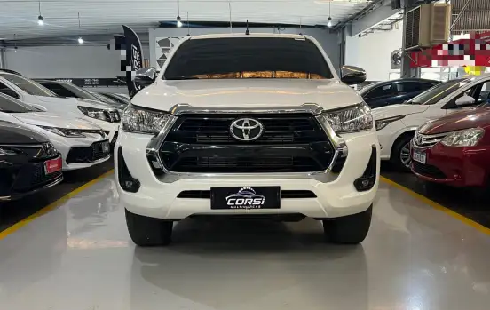 TOYOTA-HILUX-2022