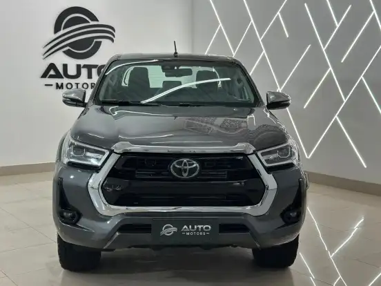 TOYOTA-HILUX-2021