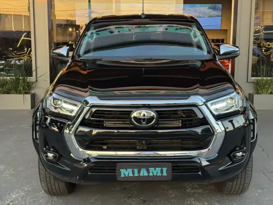 TOYOTA-HILUX-2025