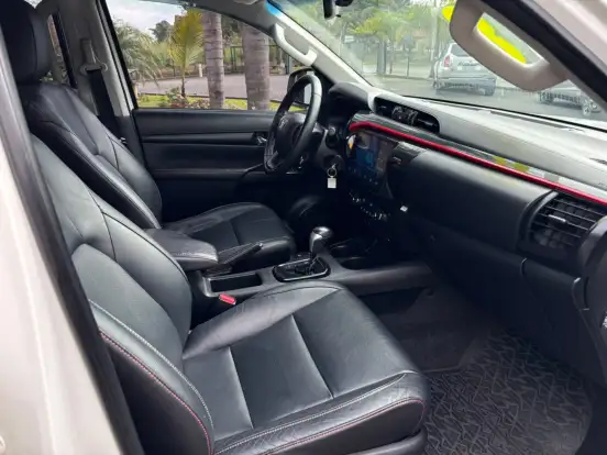 TOYOTA-HILUX-2018