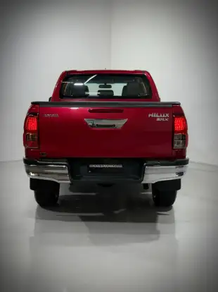 TOYOTA-HILUX-2017