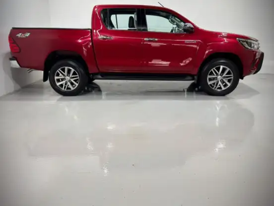 TOYOTA-HILUX-2.8 SRX 4X4 CD 16V DIESEL 4P AUTOMÁTICO TOYOTA-HILUX-2017