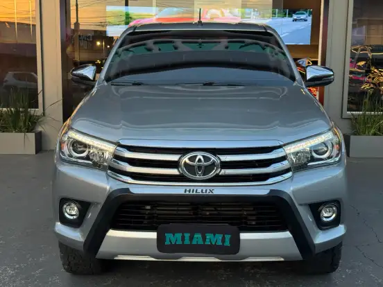 TOYOTA-HILUX-2018