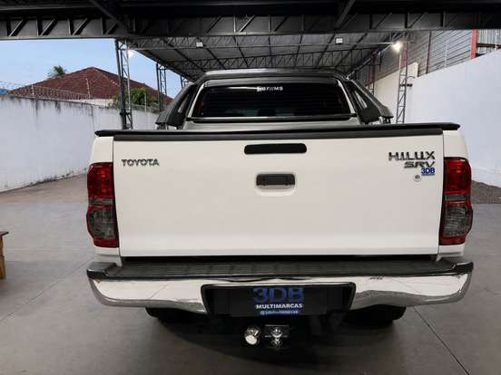 TOYOTA-HILUX-2012