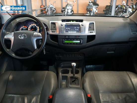 TOYOTA-HILUX-2.7 SRV 4X2 CD 16V FLEX 4P AUTOMÁTICO TOYOTA-HILUX-2014