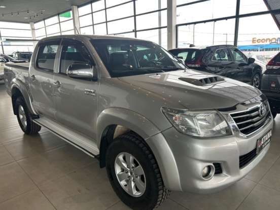 TOYOTA-HILUX-2.7 SRV 4X4 CD 16V FLEX 4P AUTOMÁTICO TOYOTA-HILUX-2013