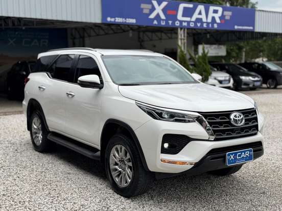 TOYOTA-HILUX-2.7 VVT-i FLEX CD SRV 4X2 AUTOMÁTICO TOYOTA-HILUX-2021