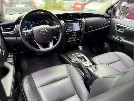TOYOTA-HILUX-2.7 VVT-i FLEX CD SRV 4X2 AUTOMÁTICO TOYOTA-HILUX-2021