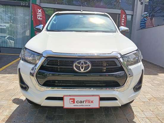 TOYOTA-HILUX-2021