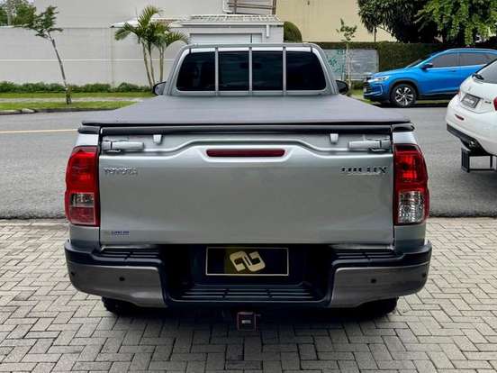 TOYOTA-HILUX-2.8 4X4 CS 16V TURBO DIESEL 2P MANUAL TOYOTA-HILUX-2017