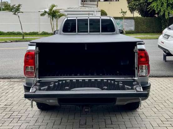 TOYOTA-HILUX-2.8 4X4 CS 16V TURBO DIESEL 2P MANUAL TOYOTA-HILUX-2017