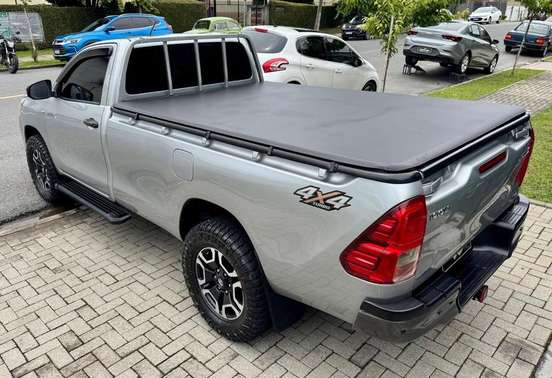 TOYOTA-HILUX-2017