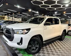 TOYOTA HILUX 2.8 D-4D TURBO DIESEL CD CONQUEST 4X4 AUTOMÁTICO TOYOTA HILUX 2.8 D-4D TURBO DIESEL CD CONQUEST 4X4 AUTOMÁTICO