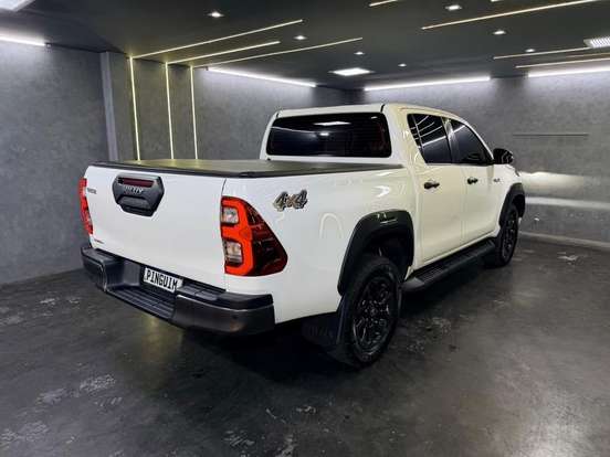 TOYOTA-HILUX-2.8 D-4D TURBO DIESEL CD CONQUEST 4X4 AUTOMÁTICO TOYOTA-HILUX-2023