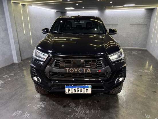 TOYOTA-HILUX-2.8 D-4D TURBO DIESEL CD GR-S 4X4 AUTOMÁTICO TOYOTA-HILUX-2022
