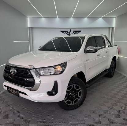 TOYOTA-HILUX-2024