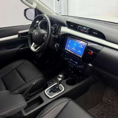 TOYOTA-HILUX-2.8 D-4D TURBO DIESEL CD SR 4X4 AUTOMÁTICO TOYOTA-HILUX-2024