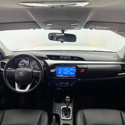 TOYOTA-HILUX-2024
