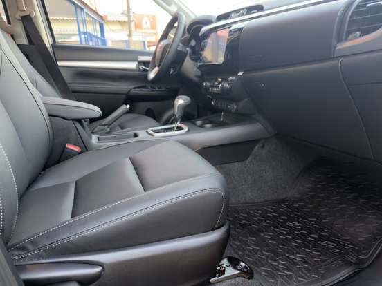 TOYOTA-HILUX-2.8 D-4D TURBO DIESEL CD SRV 4X4 AUTOMÁTICO TOYOTA-HILUX-2026