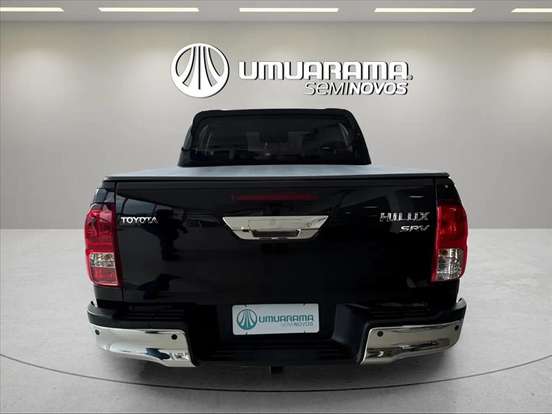 TOYOTA-HILUX-2023