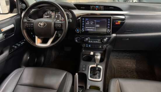 TOYOTA-HILUX-2023