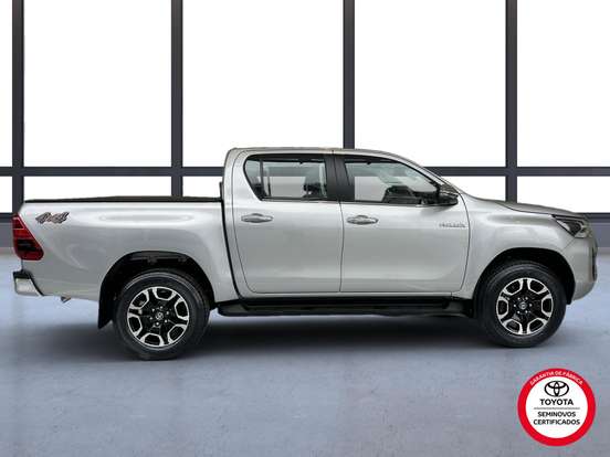 TOYOTA-HILUX-2.8 D-4D TURBO DIESEL CD SRX 4X4 AUTOMÁTICO TOYOTA-HILUX-2026