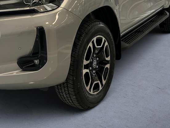 TOYOTA-HILUX-2026