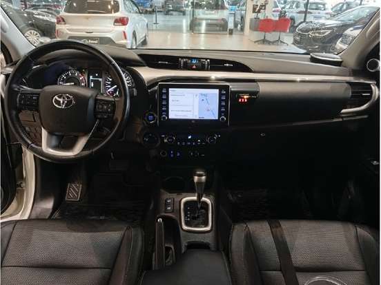 TOYOTA-HILUX-2020