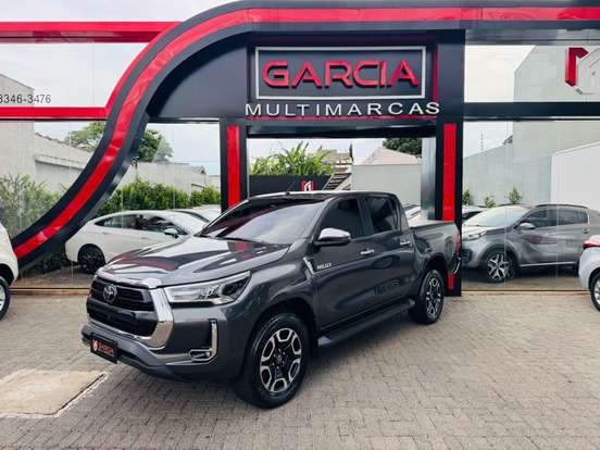 TOYOTA-HILUX-2022