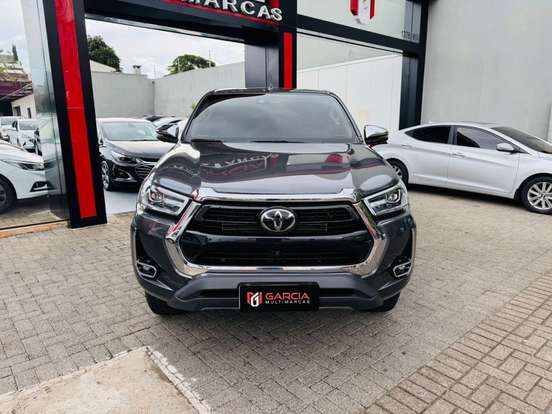 TOYOTA-HILUX-2.8 D-4D TURBO DIESEL CD SRX 4X4 AUTOMÁTICO TOYOTA-HILUX-2022