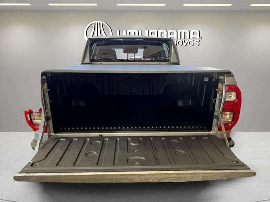 TOYOTA-HILUX-2023