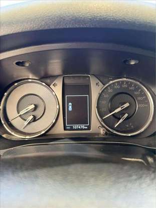 TOYOTA-HILUX-2023