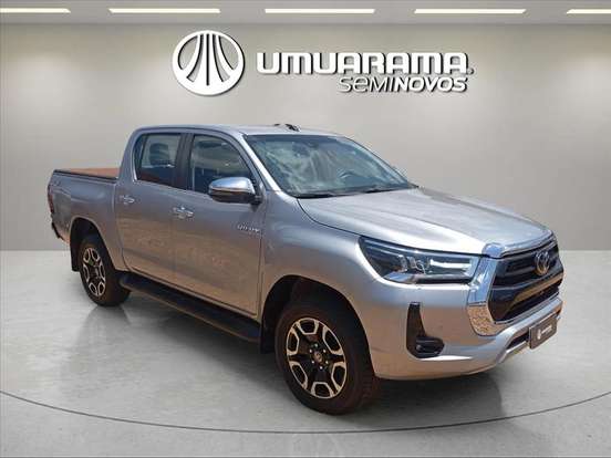 TOYOTA-HILUX-2023