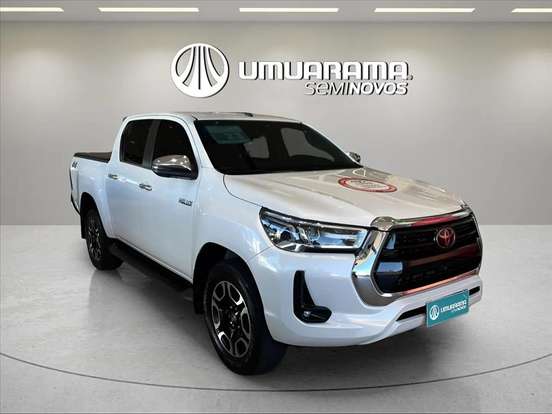 TOYOTA-HILUX-2.8 D-4D TURBO DIESEL CD SRX 4X4 AUTOMÁTICO TOYOTA-HILUX-2023