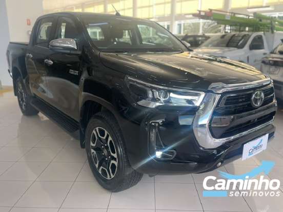 TOYOTA-HILUX-2.8 D-4D TURBO DIESEL CD SRX 4X4 AUTOMÁTICO TOYOTA-HILUX-2022