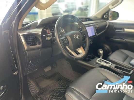 TOYOTA-HILUX-2.8 D-4D TURBO DIESEL CD SRX 4X4 AUTOMÁTICO TOYOTA-HILUX-2022