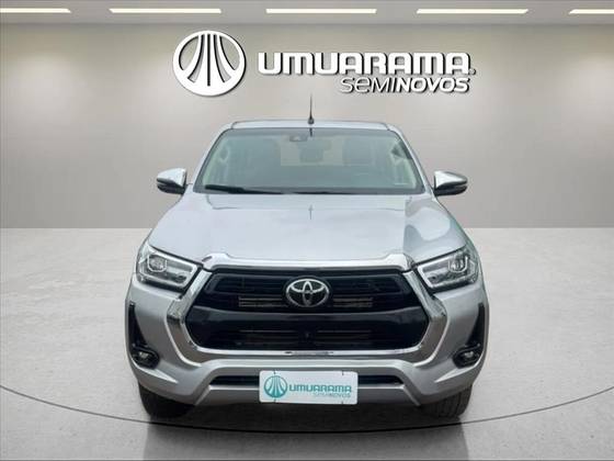 TOYOTA HILUX 2.8 D-4D TURBO DIESEL CD SRX 4X4 AUTOMÁTICO