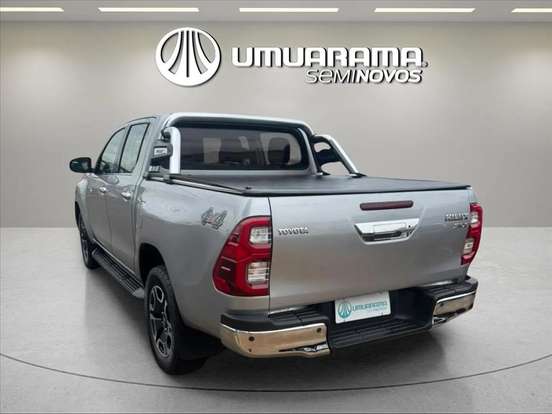 TOYOTA-HILUX-2021
