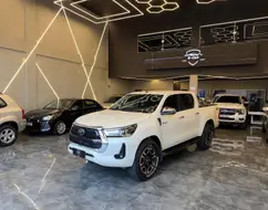 TOYOTA HILUX 2.8 D-4D TURBO DIESEL CD SRX 4X4 AUTOMÁTICO TOYOTA HILUX 2.8 D-4D TURBO DIESEL CD SRX 4X4 AUTOMÁTICO
