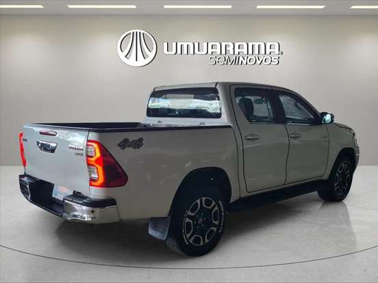TOYOTA-HILUX-2.8 D-4D TURBO DIESEL CD SRX 4X4 AUTOMÁTICO TOYOTA-HILUX-2021
