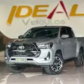 TOYOTA HILUX 2.8 D-4D TURBO DIESEL CD SRX 4X4 AUTOMÁTICO TOYOTA HILUX 2.8 D-4D TURBO DIESEL CD SRX 4X4 AUTOMÁTICO