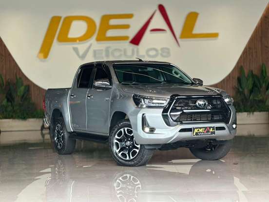 TOYOTA-HILUX-2021