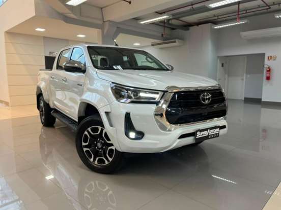 TOYOTA-HILUX-2025