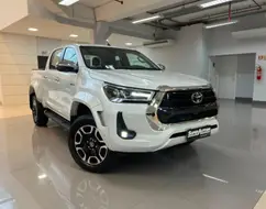 TOYOTA HILUX 2.8 D-4D TURBO DIESEL CD SRX PLUS 4X4 AUTOMÁTICO TOYOTA HILUX 2.8 D-4D TURBO DIESEL CD SRX PLUS 4X4 AUTOMÁTICO