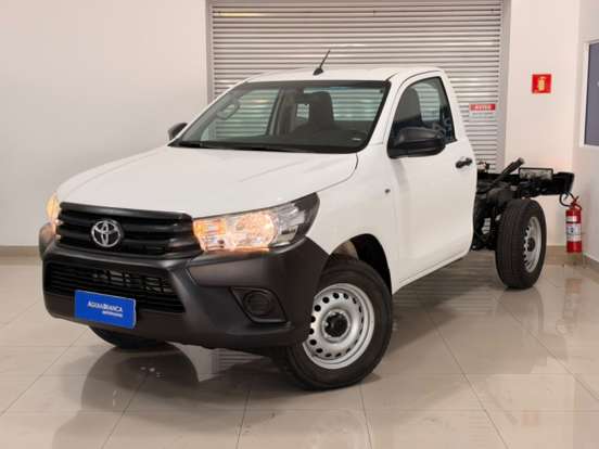 TOYOTA-HILUX-2.8 D-4D TURBO DIESEL CHASSI 4X4 AUTOMÁTICO TOYOTA-HILUX-2024