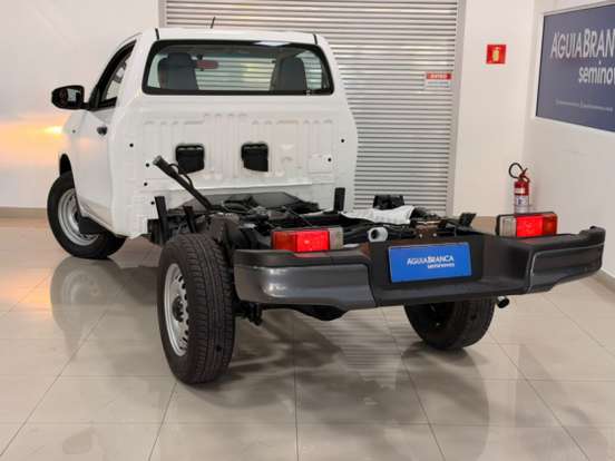 TOYOTA-HILUX-2024